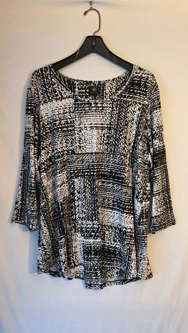 JM Collection Black and White Abstract Print 3/4 Sleeve Tunic Top